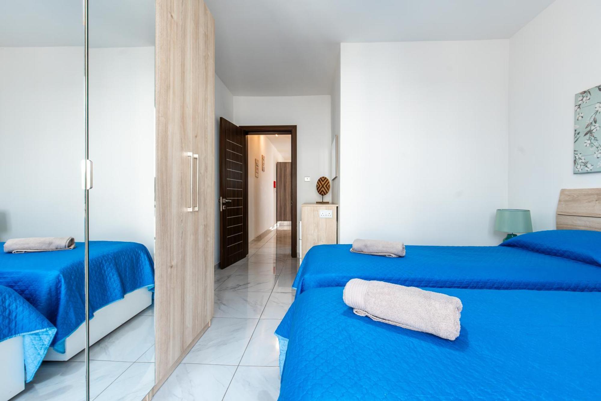 Ferienwohnung Poseidon Court Penthouse Superior St. Paul's Bay Exterior foto