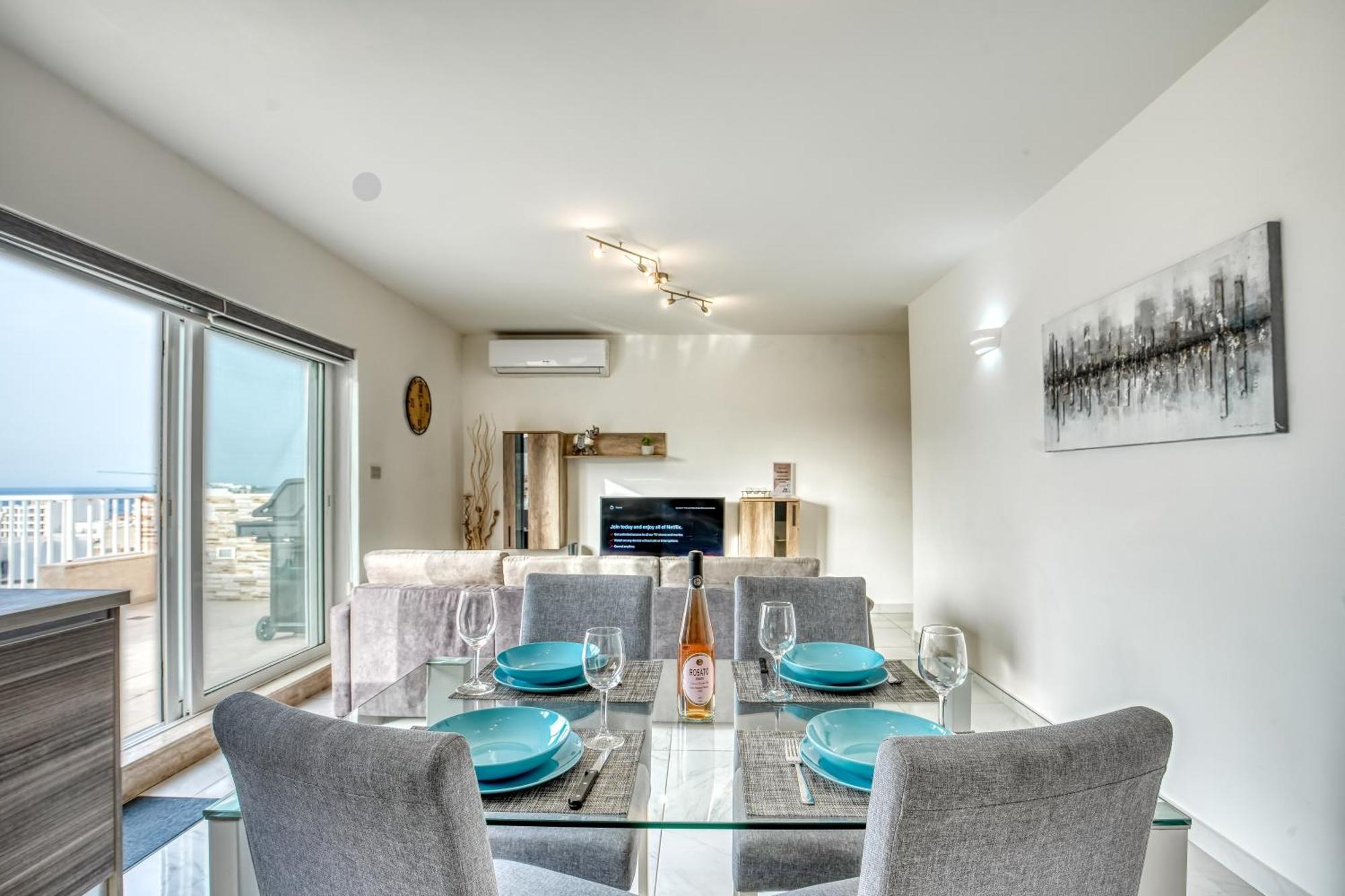 Ferienwohnung Poseidon Court Penthouse Superior St. Paul's Bay Exterior foto