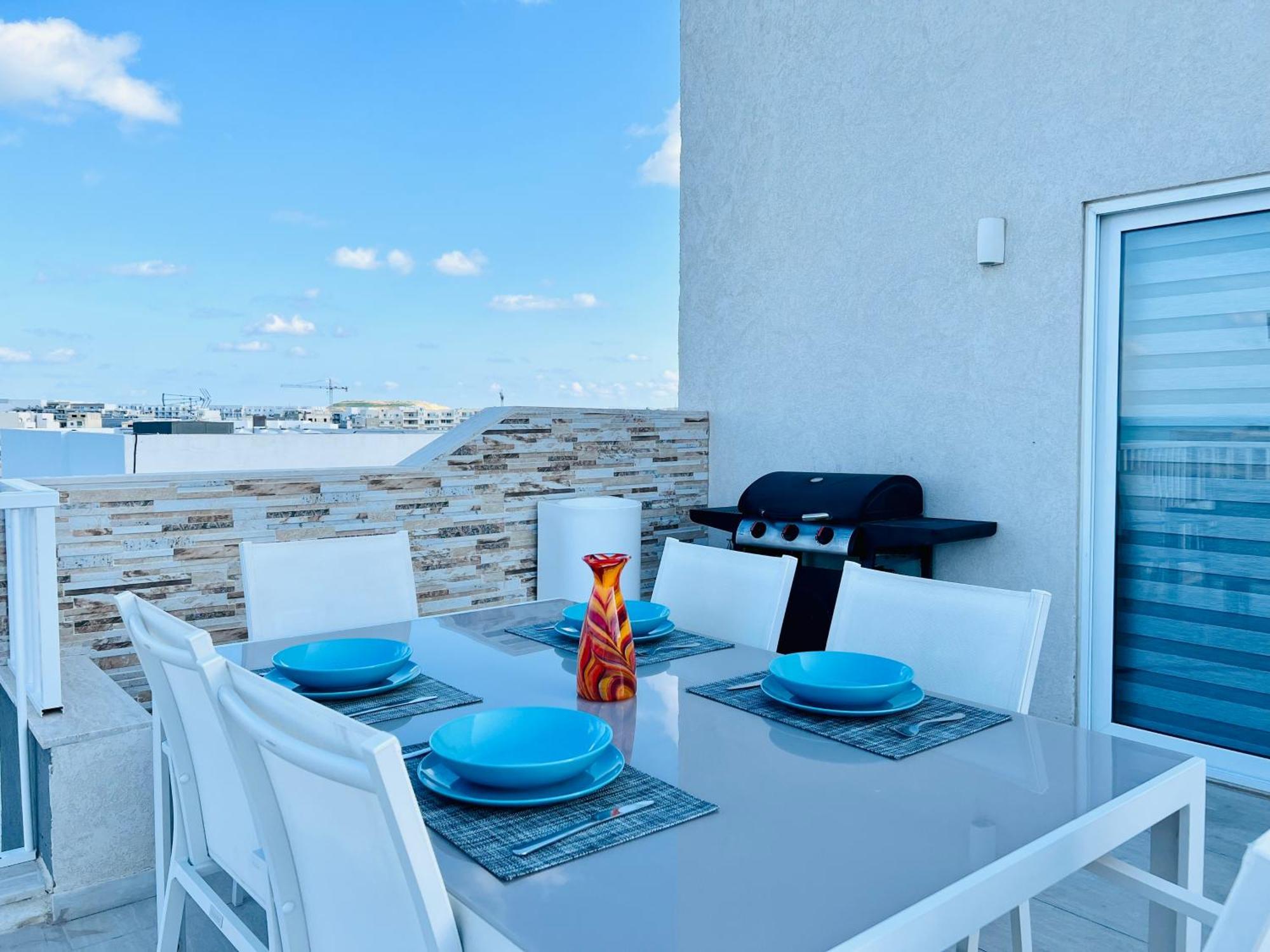 Ferienwohnung Poseidon Court Penthouse Superior St. Paul's Bay Exterior foto
