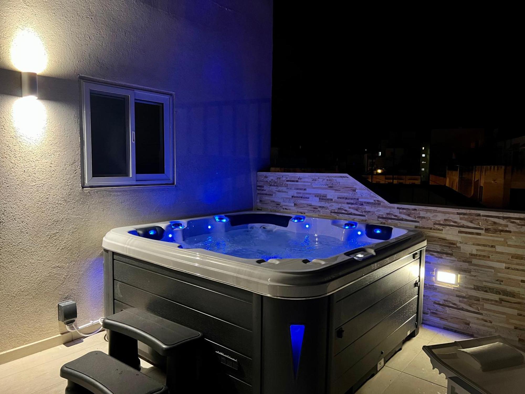 Ferienwohnung Poseidon Court Penthouse Superior St. Paul's Bay Exterior foto