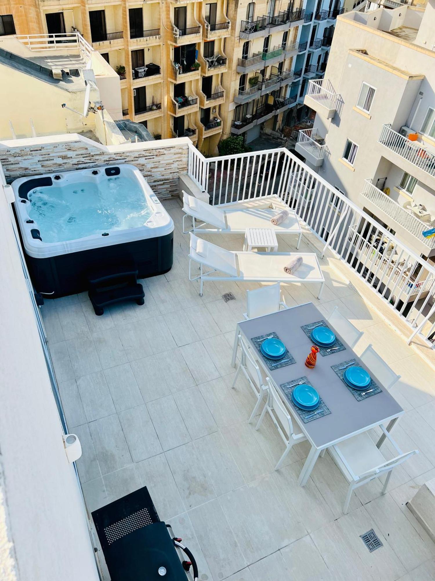 Ferienwohnung Poseidon Court Penthouse Superior St. Paul's Bay Exterior foto