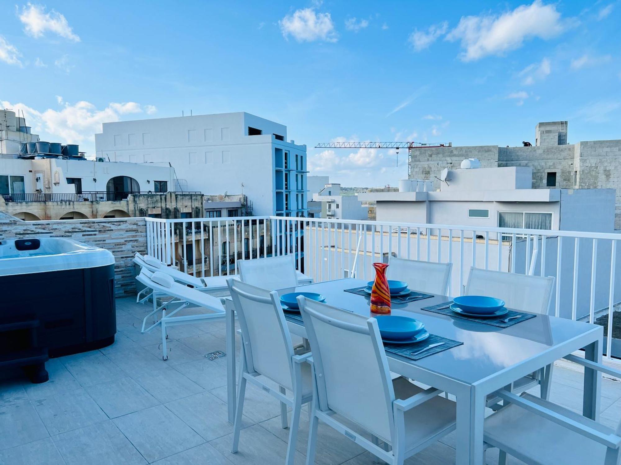 Ferienwohnung Poseidon Court Penthouse Superior St. Paul's Bay Exterior foto