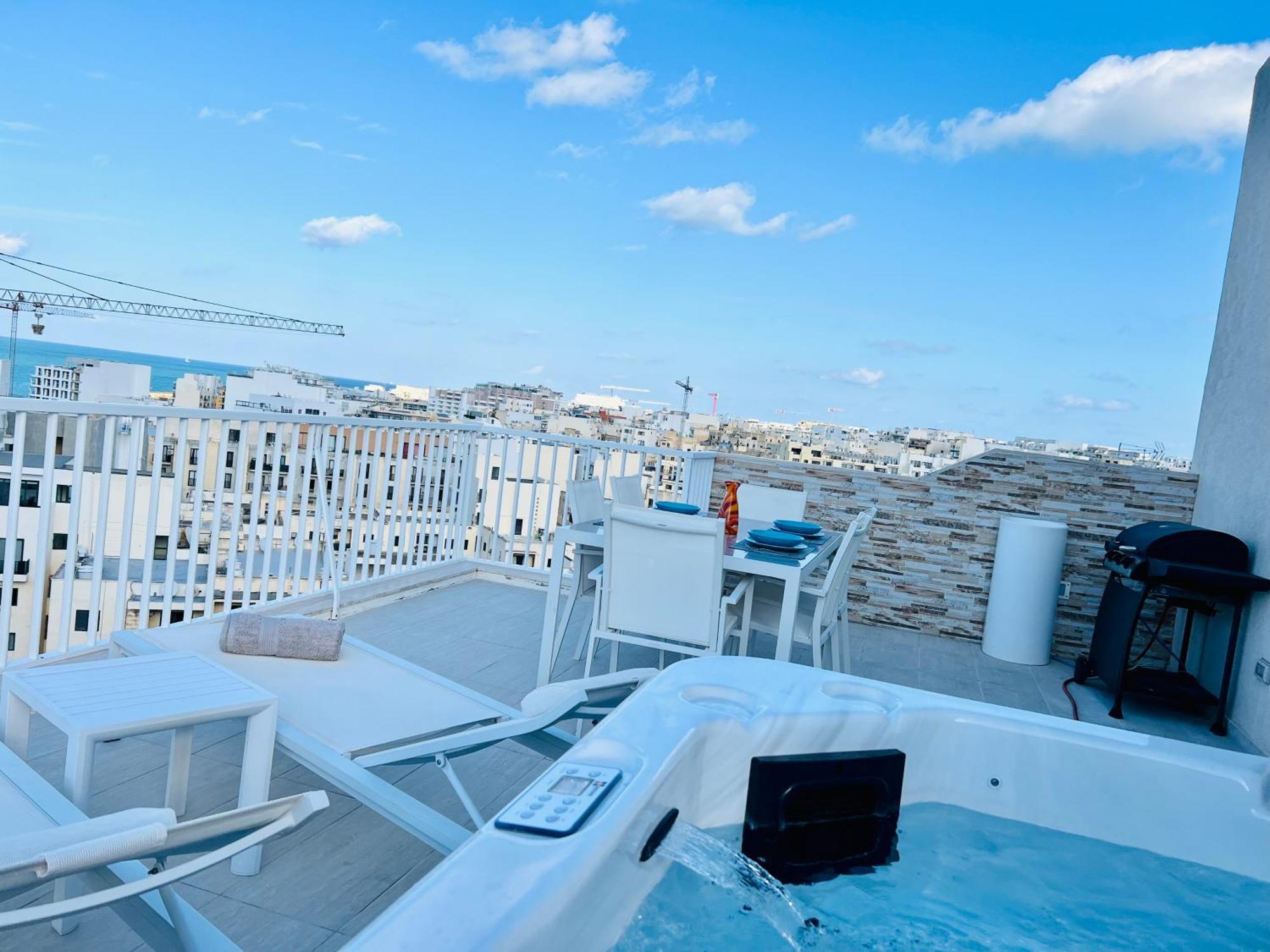 Ferienwohnung Poseidon Court Penthouse Superior St. Paul's Bay Exterior foto